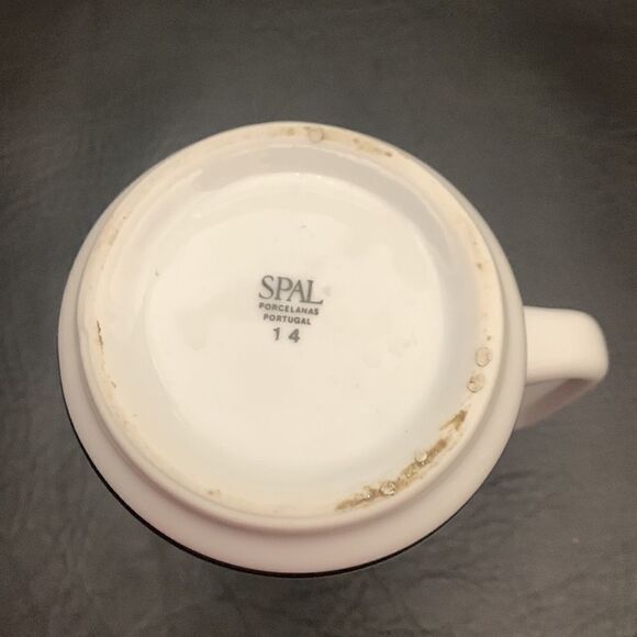 SPAL Porcelanas Portugal 14 White Red Black 1/2  Litre Milk Cream Sauce Pitcher - Picture 5 of 5